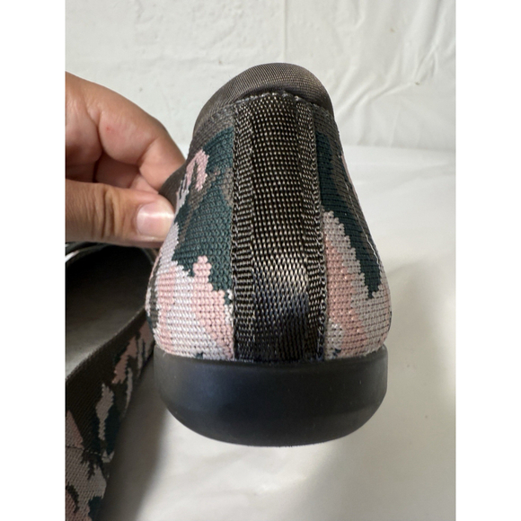 Clarks Carly Hope Womens Size US9 Green Camo Knit Bow Ballet Flats Slip On Shoes - Picture 9 of 15